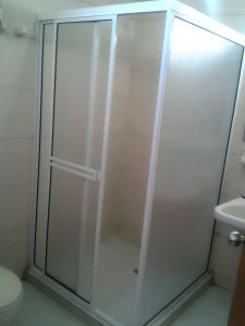 divisiones de baño en vidrio Bogota